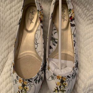 SOFT STYLE (HUSH PUPPIES CO) 9.5M FLAT